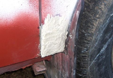 Drivers wing lower corner